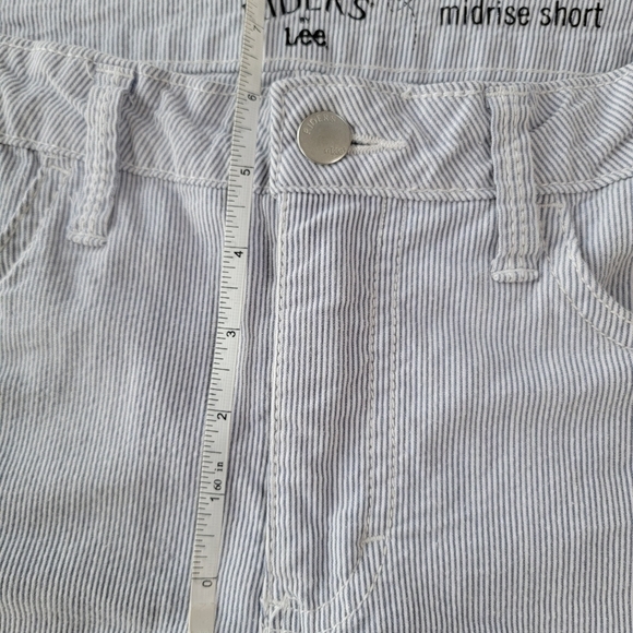 Lee Riders Midrise Striped Short Size Medium - Picture 5 of 10